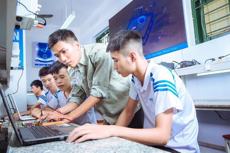 thanhxuan.edu.vn-học nghề sửa chữa máy tính laptop
