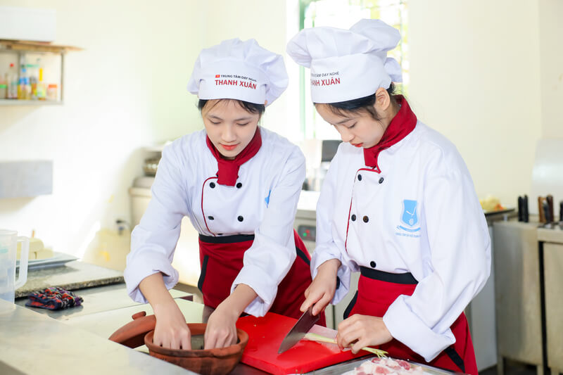 Học đầu bếp chuyên nghiệp ở Hà Nội